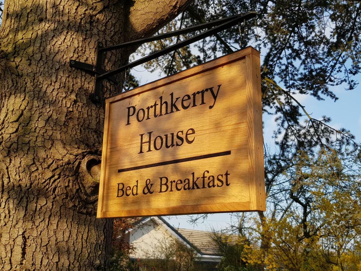 Porthkerry House Bed And Breakfast Little Budworth Экстерьер фото